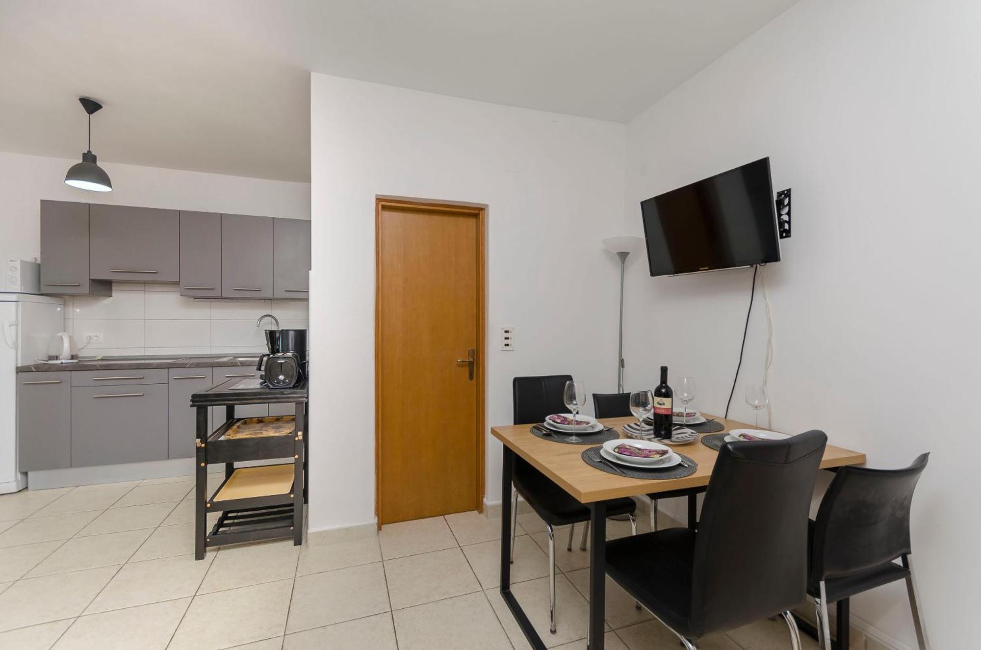 Apartments Daniela Водице Экстерьер фото
