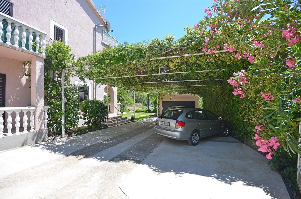 Apartments Daniela Водице Экстерьер фото